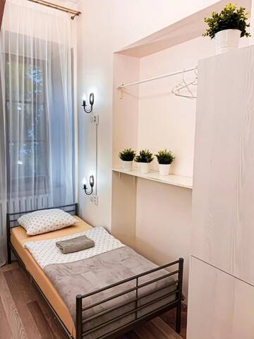 Фото номера Стандартный четырехместный номер Хостелы Hostel u Kmity г. Краков 6