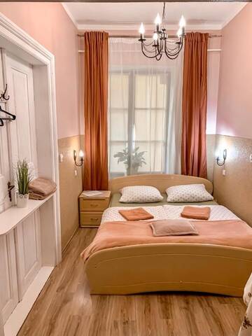 Фото номера Стандартный номер с кроватью размера &quot;king-size&quot; Хостелы Hostel u Kmity г. Краков 4