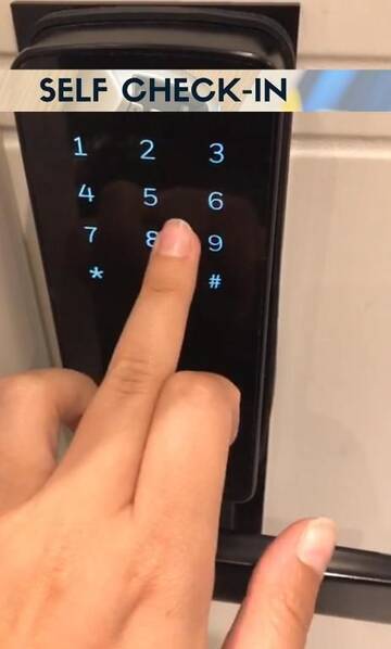 Фото номера Апартаменты с 2 спальнями (для 5 взрослых) Апартаменты Rainbow Apartments 1 г. Краков 16