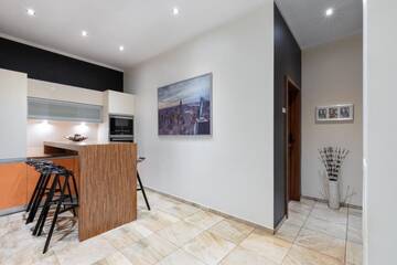 Фото номера Апартаменты с 2 спальнями (для 5 взрослых) Апартаменты Rainbow Apartments 1 г. Краков 18