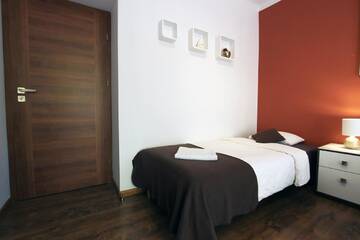 Фото номера Апартаменты с 2 спальнями и террасой Апартаменты Rainbow Apartments 1 г. Краков 11