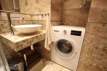 Фото номера Апартаменты с 2 спальнями (для 5 взрослых) Апартаменты Rainbow Apartments 1 г. Краков 29