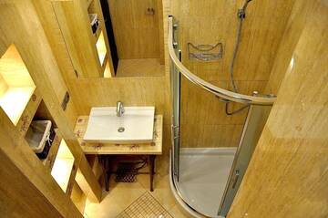 Фото номера Улучшенные апартаменты с тремя спальнями: Skwerowa 30/1 Апартаменты Apartamenty Splendor г. Краков 37