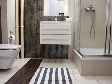 Фото номера Апартаменты с балконом Хостелы Trzy Kafki Private Rooms г. Краков 2
