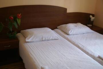 Фото номера Двухместный номер с 1 кроватью или 2 отдельными кроватями Отель Hotel Prokocim г. Краков 8