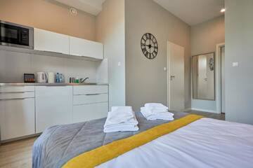 Фото номера Стандартные апартаменты Апарт-отели FLORIANSKA 32 by PI Apartments г. Краков 28