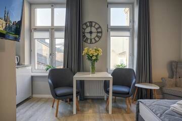 Фото номера Стандартные апартаменты Апарт-отели FLORIANSKA 32 by PI Apartments г. Краков 3