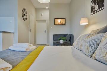 Фото номера Апартаменты Делюкс Апарт-отели FLORIANSKA 32 by PI Apartments г. Краков 5