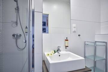 Фото номера Стандартные апартаменты Апарт-отели FLORIANSKA 32 by PI Apartments г. Краков 18
