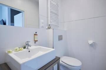 Фото номера Апартаменты Делюкс Апарт-отели FLORIANSKA 32 by PI Apartments г. Краков 14
