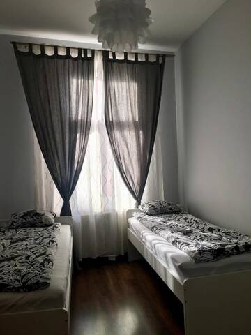 Фото номера Двухместный номер с 2 отдельными кроватями Хостелы Ametyst Hostel г. Краков 5