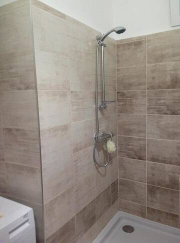 Фото номера Двухместный номер с 2 отдельными кроватями Хостелы Lorf Hostel&amp;Apartments г. Краков 4