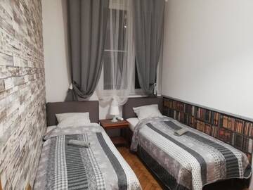 Фото номера Двухместный номер с 2 отдельными кроватями Хостелы Lorf Hostel&amp;Apartments г. Краков 7