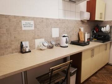 Фото номера Стандартный трехместный номер Хостелы Lorf Hostel&amp;Apartments г. Краков 3