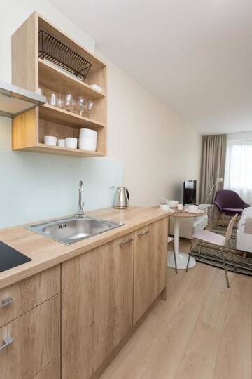 Фото номера Апартаменты-студио 004 Апарт-отели Apartamenty Hello Halicka 5 г. Краков 3