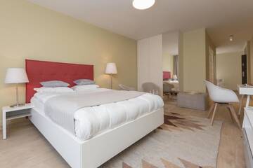 Фото номера Апартаменты-студио 010 Апарт-отели Apartamenty Hello Halicka 5 г. Краков 3