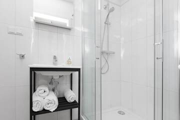 Фото номера Апартаменты-студио 003 Апарт-отели Apartamenty Hello Halicka 5 г. Краков 24