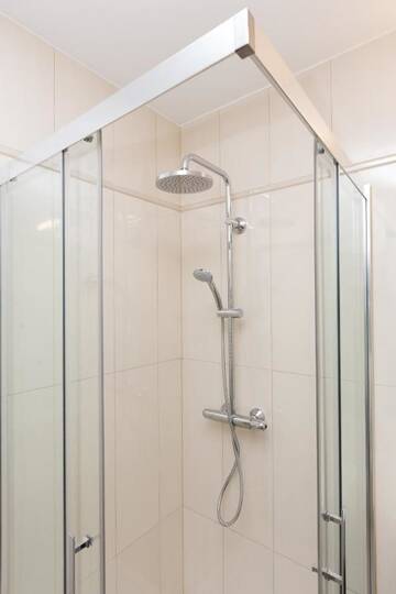 Фото номера Апартаменты-студио 010 Апарт-отели Apartamenty Hello Halicka 5 г. Краков 10