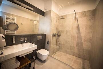Фото номера Апартаменты бизнес-класса с 1 спальней Апарт-отели K4 APARTHOTEL KRAKÓW г. Краков 10