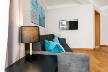 Фото номера One-Bedroom Apartment with Kitchenette and City View Апарт-отели K4 APARTHOTEL KRAKÓW г. Краков 10