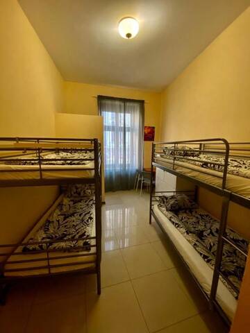 Фото номера Кровать в общем номере с 4 кроватями Хостелы Ametyst Apartments &amp; Hostel г. Краков 2