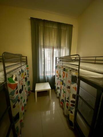 Фото номера Общий шестиместный номер для мужчин и женщин Хостелы Ametyst Apartments &amp; Hostel г. Краков 2