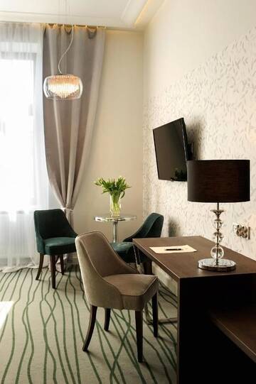Фото номера Стандартный двухместный номер с 1 кроватью Отель Plaza Boutique Hotel г. Краков 14