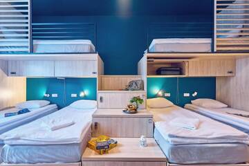 Фото номера Family Room with 2 Private Bathrooms Хостелы Draggo House г. Краков 5