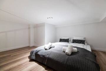 Фото номера Двухуровневые апартаменты Апарт-отели DIETLA 99 APARTMENTS &amp; DAY SPA г. Краков 9