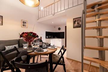 Фото номера Двухуровневые апартаменты Апарт-отели DIETLA 99 APARTMENTS &amp; DAY SPA г. Краков 3