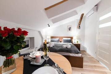 Фото номера Улучшенные апартаменты Апарт-отели DIETLA 99 APARTMENTS &amp; DAY SPA г. Краков 4