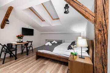 Фото номера Улучшенные апартаменты Апарт-отели DIETLA 99 APARTMENTS &amp; DAY SPA г. Краков 3