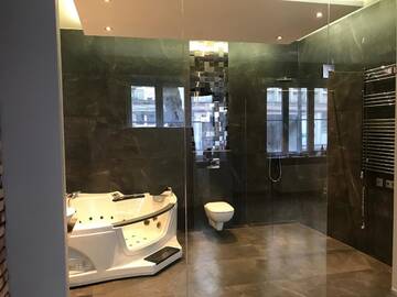 Фото номера Улучшенные апартаменты с гидромассажной ванной Апартаменты Leo Apartments Old Town г. Краков 8