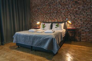 Фото номера Улучшенные апартаменты с гидромассажной ванной Апартаменты Leo Apartments Old Town г. Краков 7
