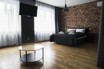 Фото номера Улучшенные апартаменты с гидромассажной ванной Апартаменты Leo Apartments Old Town г. Краков 13