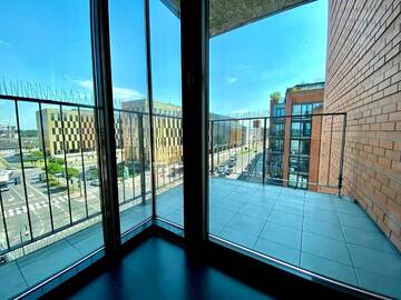 Фото номера Apartment with 2 Bedrooms, balcony and air conditioning- Szlak 50 Street Апартаменты MB Cracow Apartments г. Краков 9