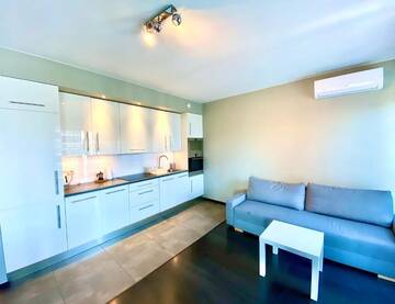 Фото номера Apartment with 2 Bedrooms, balcony and air conditioning- Szlak 50 Street Апартаменты MB Cracow Apartments г. Краков 10