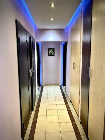 Фото номера Apartment with 3 Bedrooms, balcony and air conditioning - Szlak 50 Street Апартаменты MB Cracow Apartments г. Краков 4