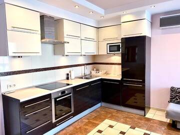 Фото номера Apartment with 3 Bedrooms, balcony and air conditioning - Szlak 50 Street Апартаменты MB Cracow Apartments г. Краков 2
