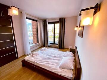 Фото номера Apartment with 3 Bedrooms, balcony and air conditioning - Szlak 50 Street Апартаменты MB Cracow Apartments г. Краков 5