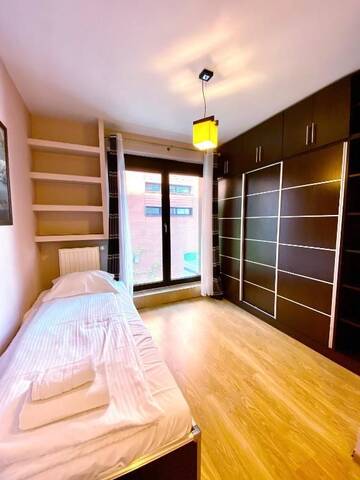 Фото номера Apartment with 3 Bedrooms, balcony and air conditioning - Szlak 50 Street Апартаменты MB Cracow Apartments г. Краков 6