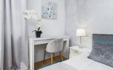 Фото номера Apartment with 1 Bedroom, Balcony and air conditioning - Rakowicka 14a Street Апартаменты MB Cracow Apartments г. Краков 2