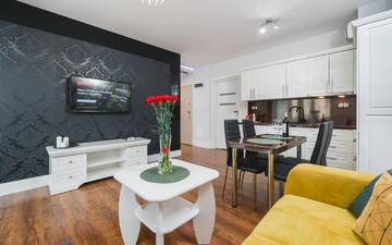 Фото номера Apartment with 1 Bedroom and Balcony - Rakowicka 14a Street Апартаменты MB Cracow Apartments г. Краков 5