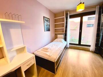 Фото номера Apartment with 3 Bedrooms, balcony and air conditioning - Szlak 50 Street Апартаменты MB Cracow Apartments г. Краков 7