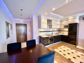 Фото номера Apartment with 3 Bedrooms, balcony and air conditioning - Szlak 50 Street Апартаменты MB Cracow Apartments г. Краков 12