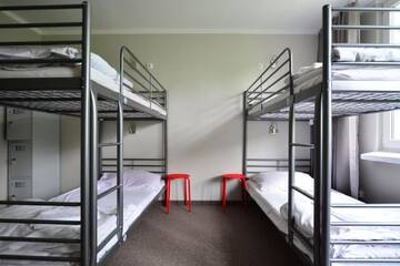Фото номера Четырехместный номер Хостелы NH Hostel - TBN House г. Краков 2