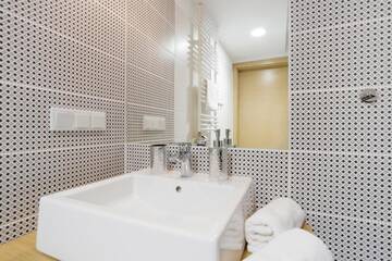 Фото номера Апартаменты в пентхаусе Апарт-отели Cracow Riverside г. Краков 9