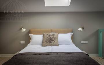 Фото номера Quiet One-Bedroom Apartment (Miodowa 19 Street) Апартаменты Fragola Between Old Town and Jewish Quarter г. Краков 6
