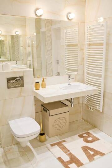 Фото номера Апартаменты с 3 спальнями Апартаменты Elegant City Center Zyblikiewicza 14 г. Краков 36