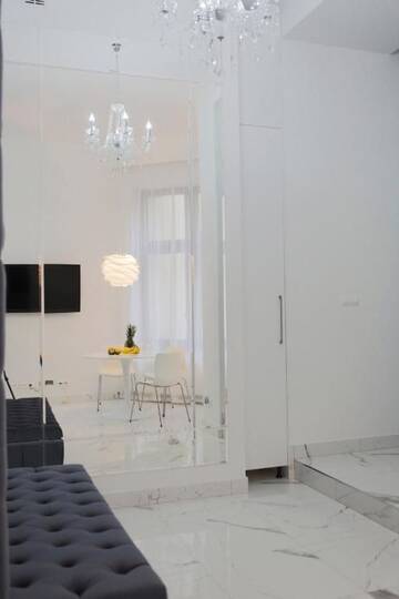 Фото номера Апартаменты с 3 спальнями Апартаменты Elegant City Center Zyblikiewicza 14 г. Краков 93